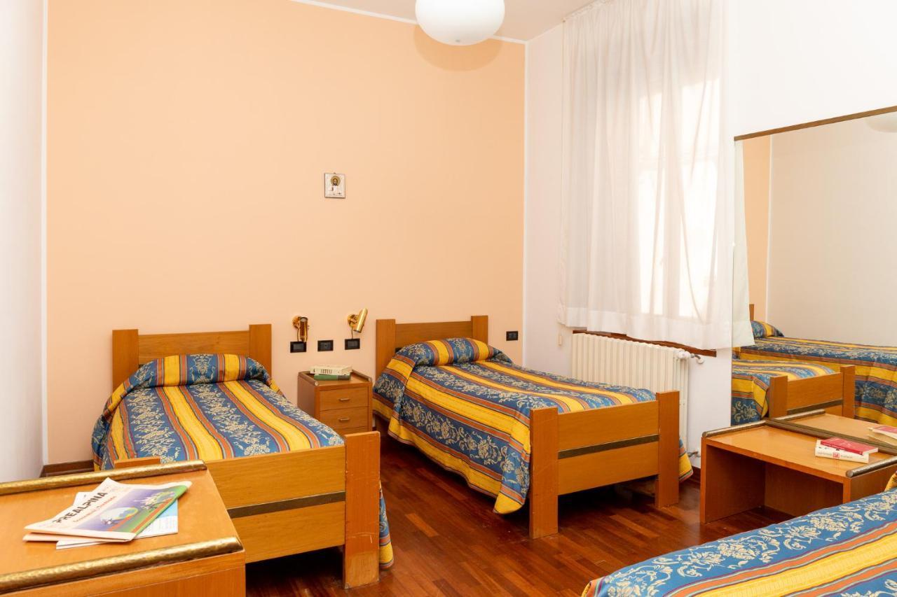 Albergo Sacro Monte Varese Eksteriør billede